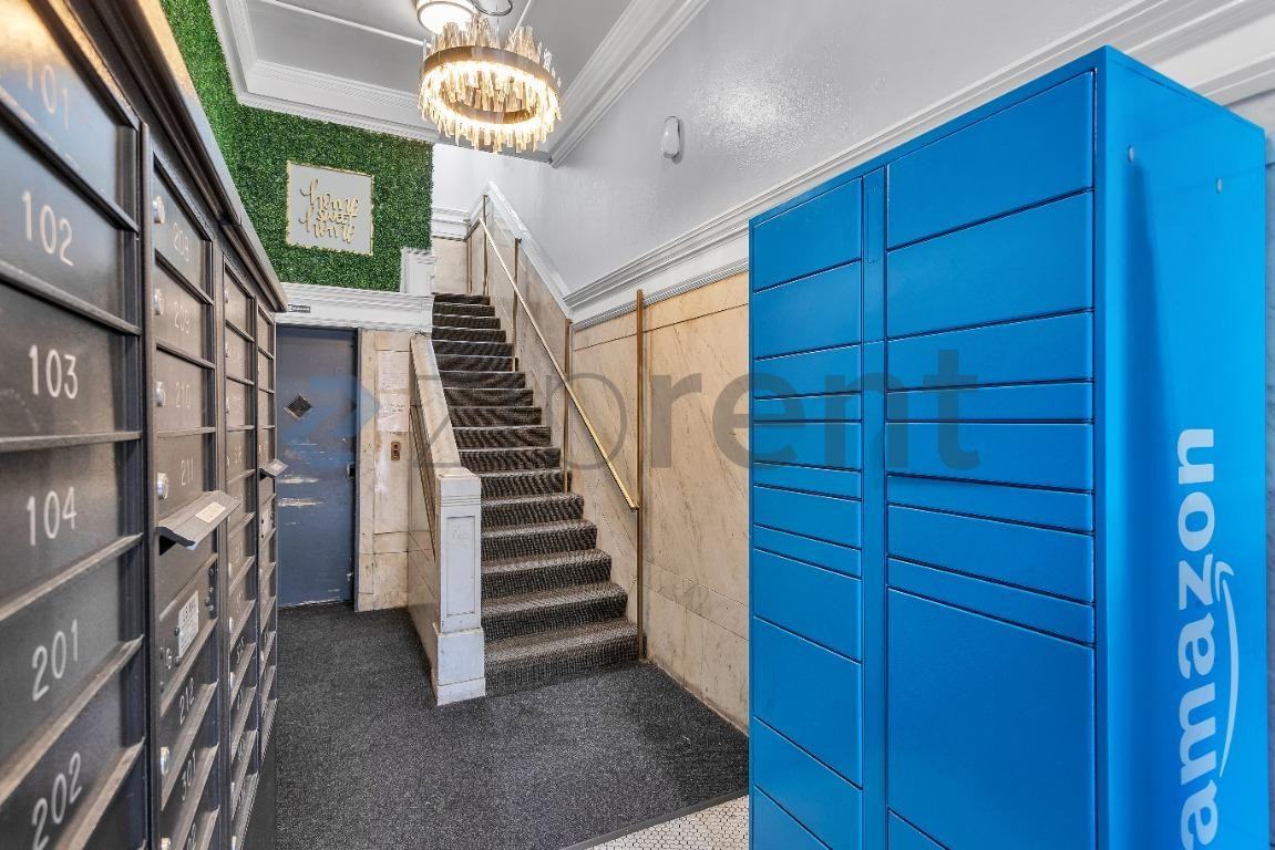 680 14th St #204 - Photo 3 of 21