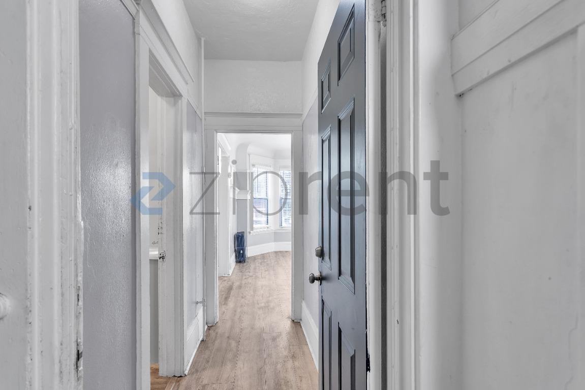680 14th St #204 - Photo 7 of 21