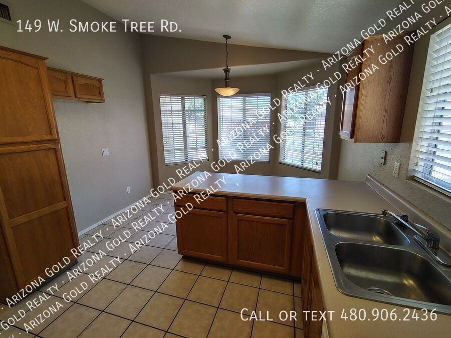 149 W Smoke Tree Rd - Photo 7 of 23
