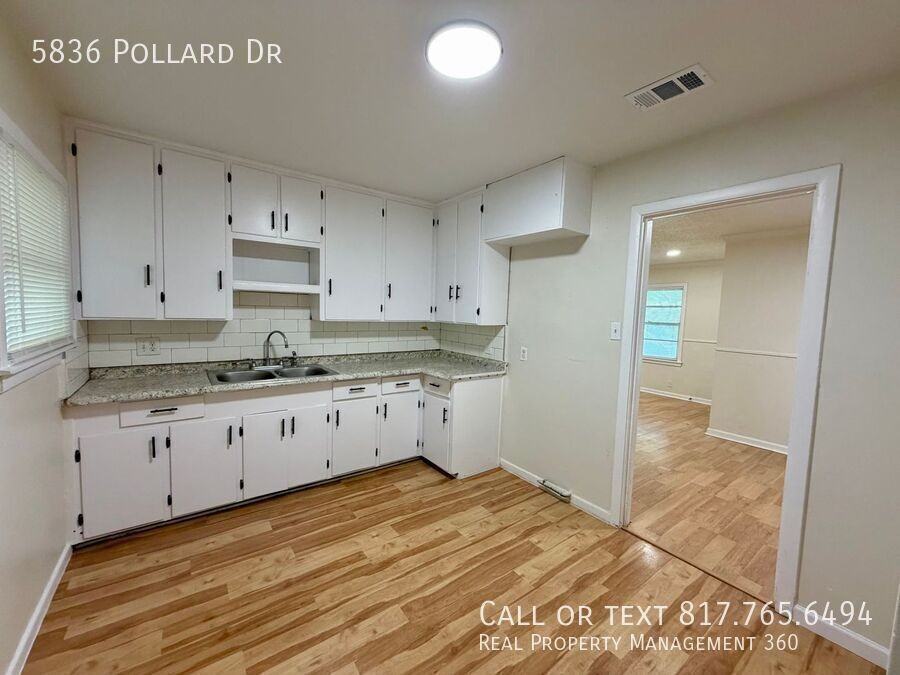 5836 Pollard Dr - Photo 3 of 16