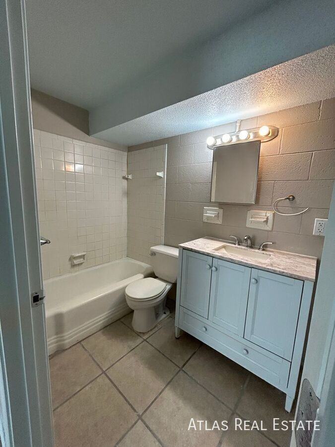 10114 E 67th St #A - Photo 3 of 6