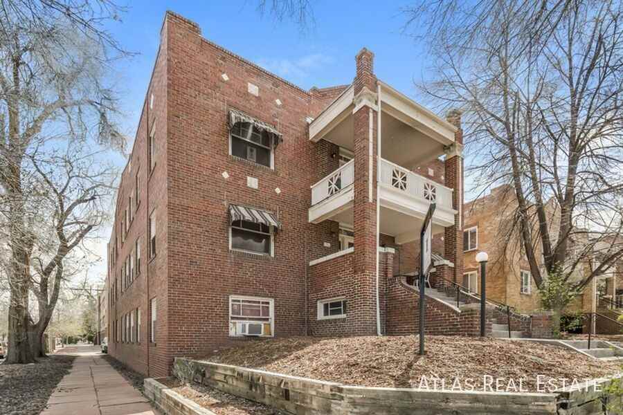 970 N Pearl St #A - Photo 2 of 16