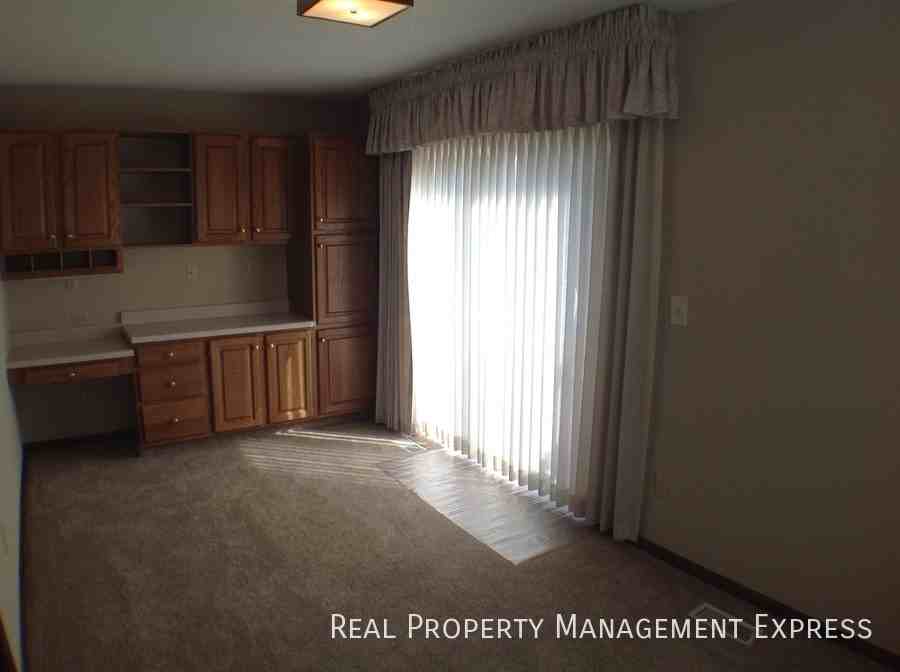 233 E Pam Rd - Photo 6 of 21