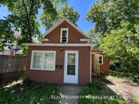 925 N Blauvelt Ave - Photo 1 of 1