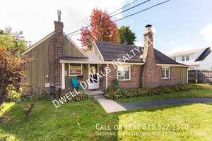 featured image of 702 Normal Rd Apt A #Apt A