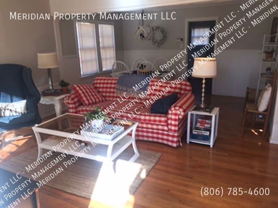 2112 29th St - Photo 3 of 16