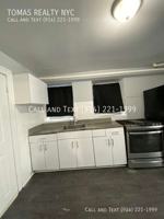 featured image of 52 William St #1