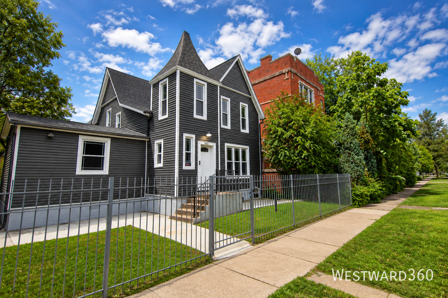 7527 S Stewart Ave #1st - Photo 2 of 12