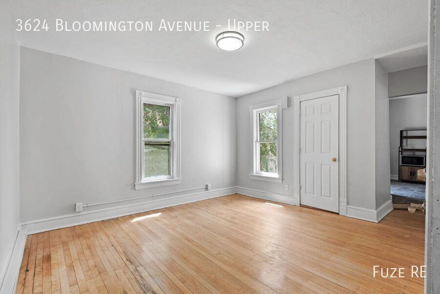 3624 Bloomington Ave - Photo 5 of 21