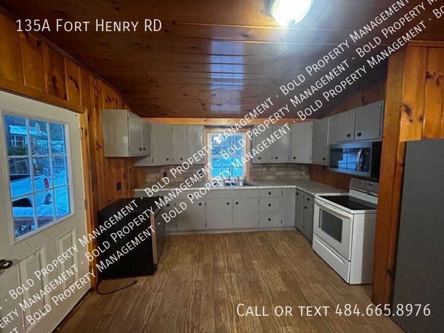 135A Fort Henry Rd - Photo 3 of 11