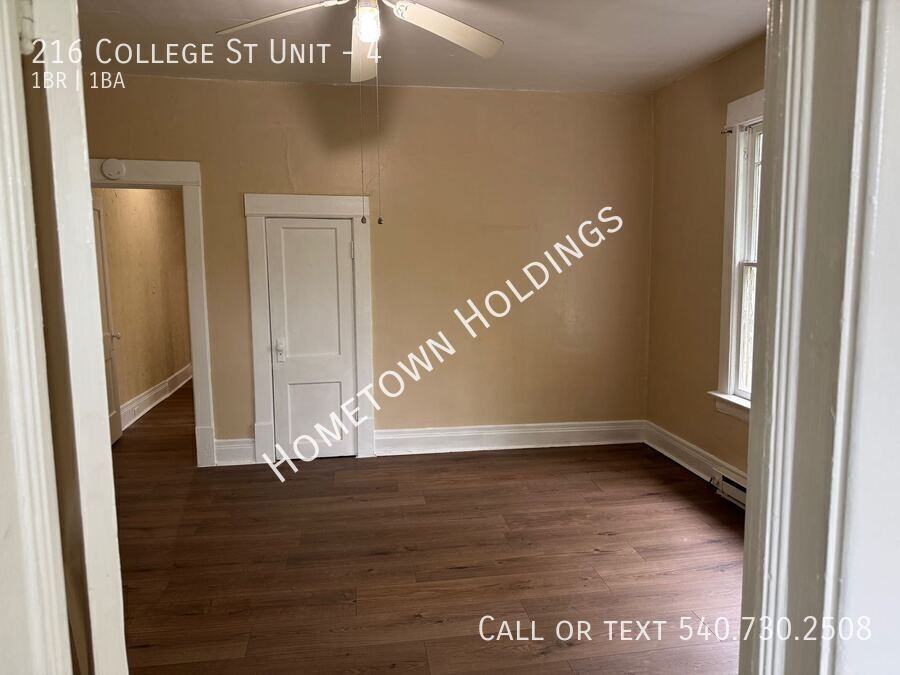216 College St #4 - Photo 4 of 12