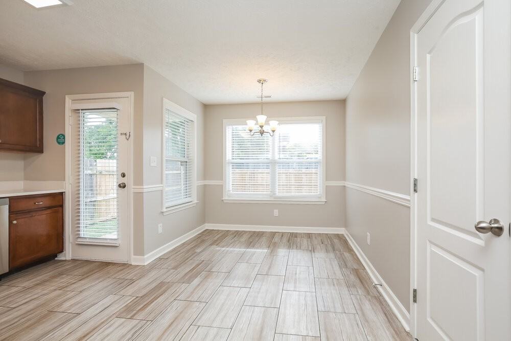 1632 Beaconcrest Cir - Photo 5 of 17