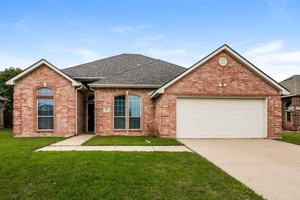 featured image of 926 Pheasant Dr