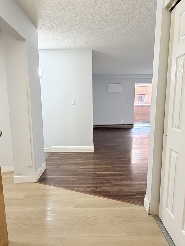10 Pearl St W #106 - Photo 2 of 23