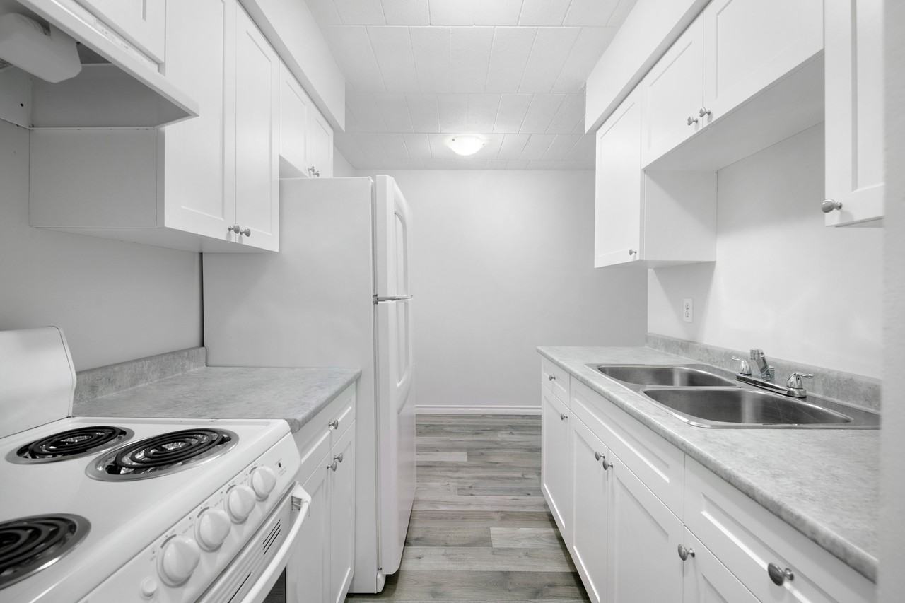 591 Wellington Ave #302