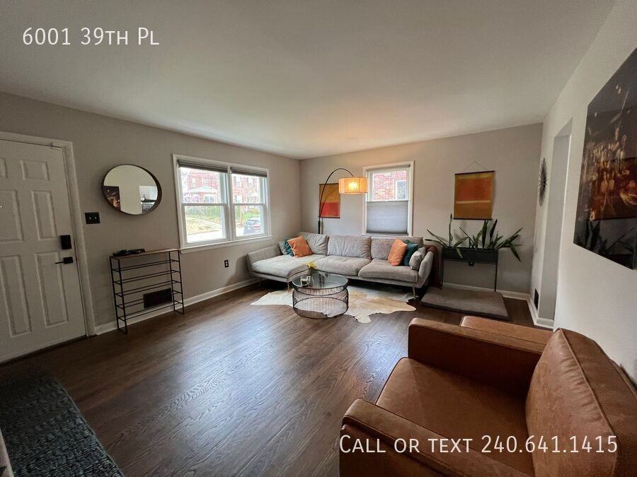 6001 39th Pl - Photo 2 of 34