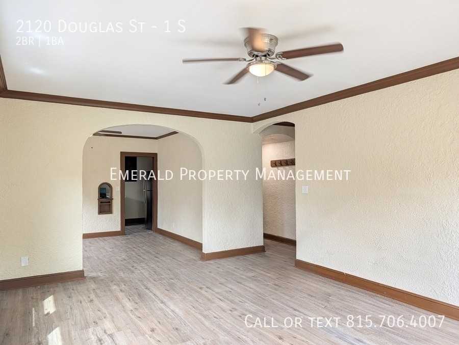 2120 Douglas St #1S - Photo 4 of 13