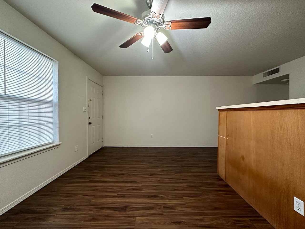 1314 N 47th St #101 - Photo 4 of 18