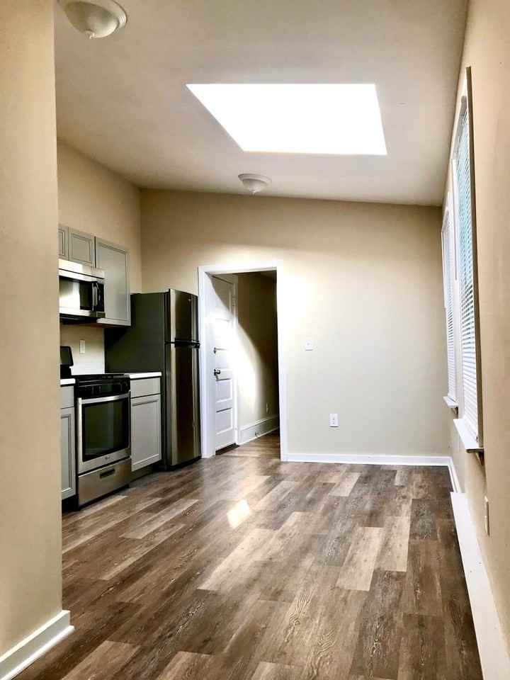 1046 Northampton St #3 - Photo 2 of 6