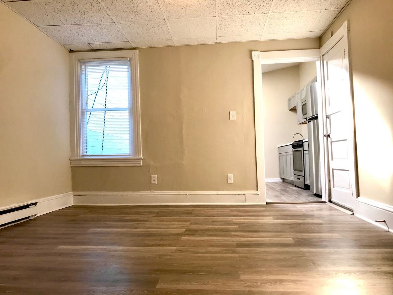 1046 Northampton St #3 - Photo 4 of 6