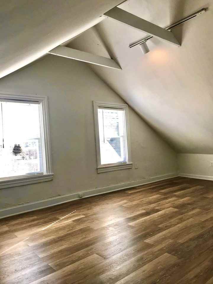 1046 Northampton St #3 - Photo 6 of 6