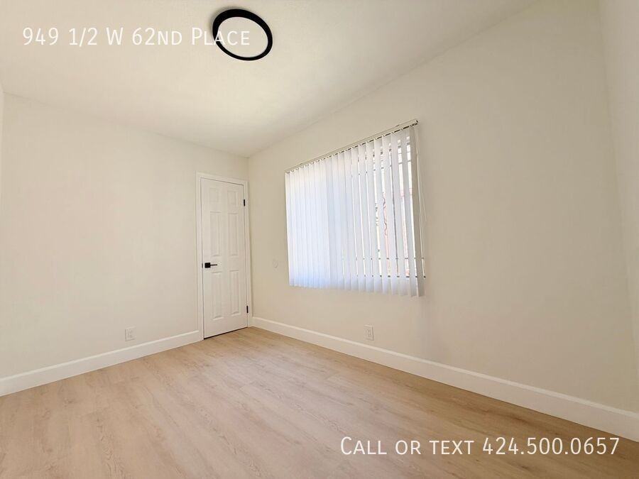 949 1/2 W 62nd Pl - Photo 7 of 14