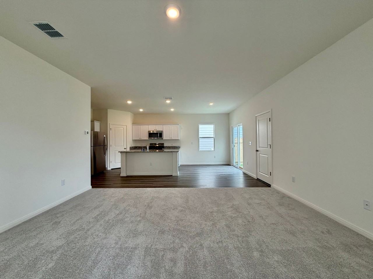 136 Mullin Way - Photo 5 of 33