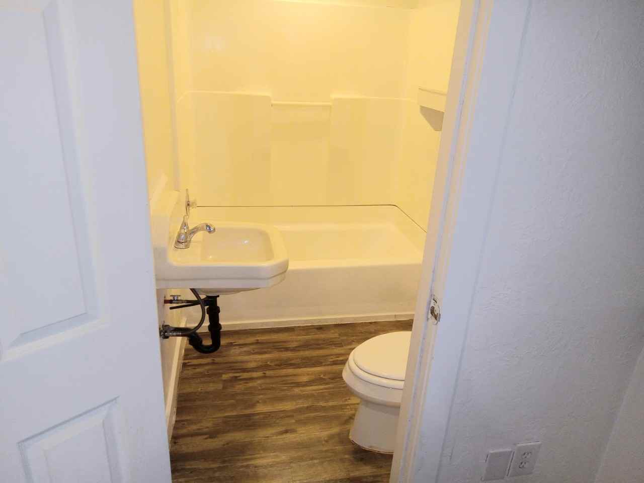 260 W 1700 S #6 - Photo 3 of 8