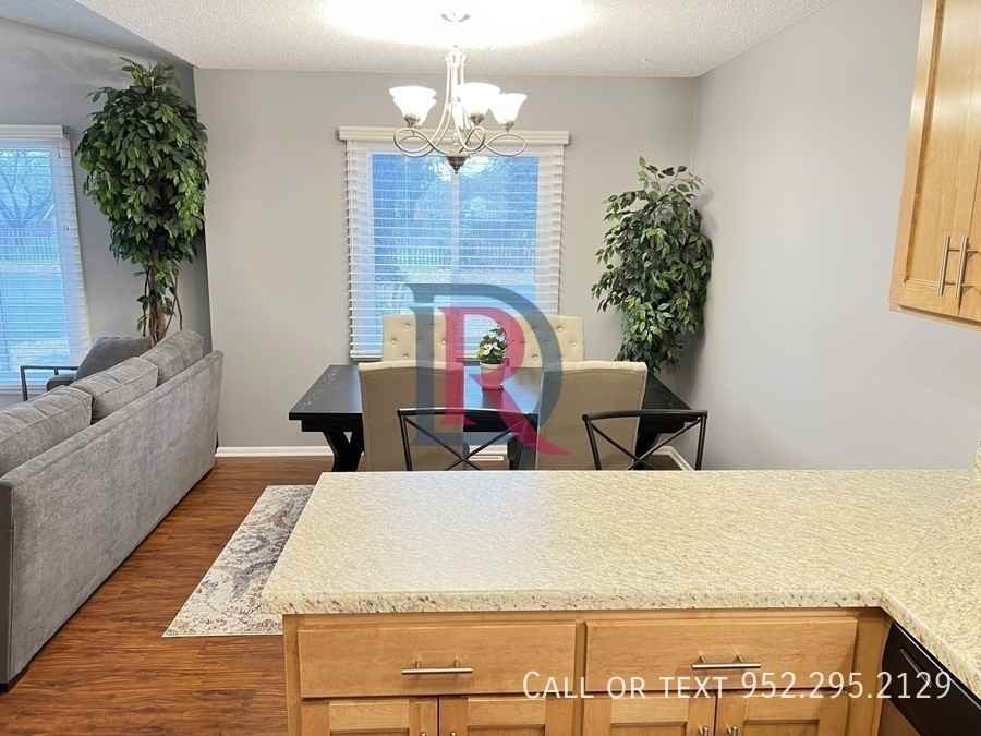 7808 Emerson Ave N - Photo 7 of 27