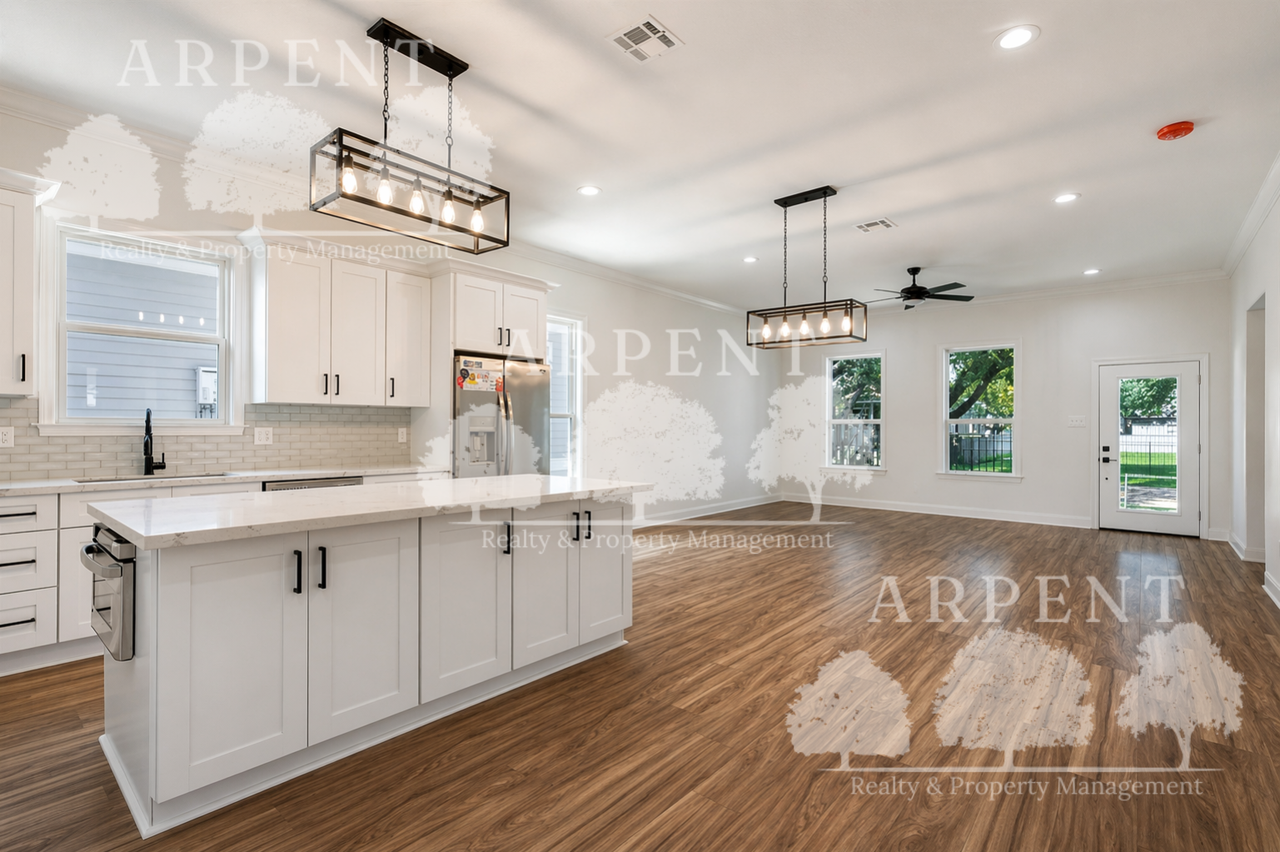 2707 Jackson Blvd - Photo 2 of 10