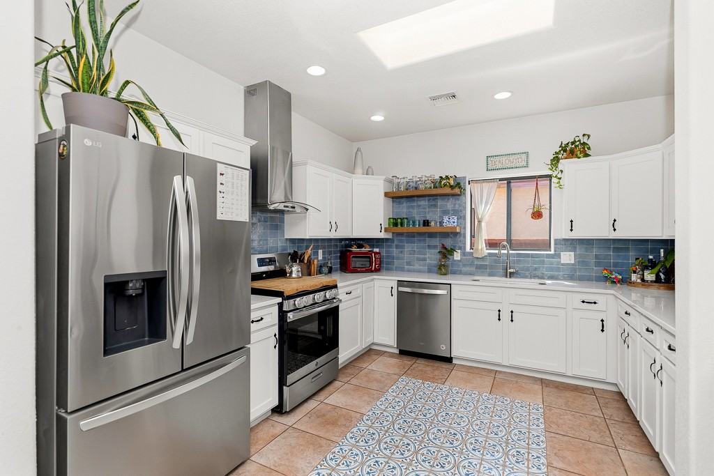 10213 S Del Rey Dr - Photo 4 of 22