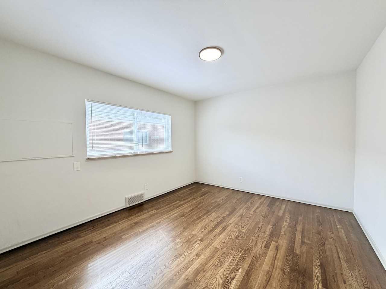 2819 Lemay Ferry Rd #E - Photo 6 of 9