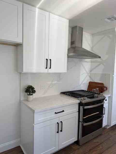 1424 Riverside Dr #NA - Photo 3 of 50