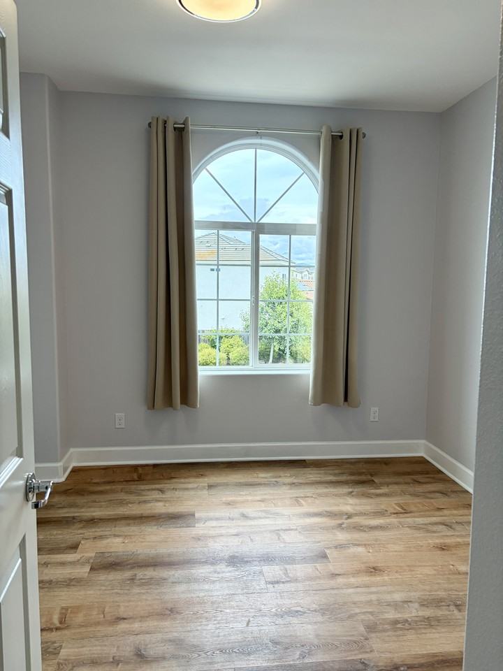 1561 S Boston Ln #NA - Photo 5 of 44