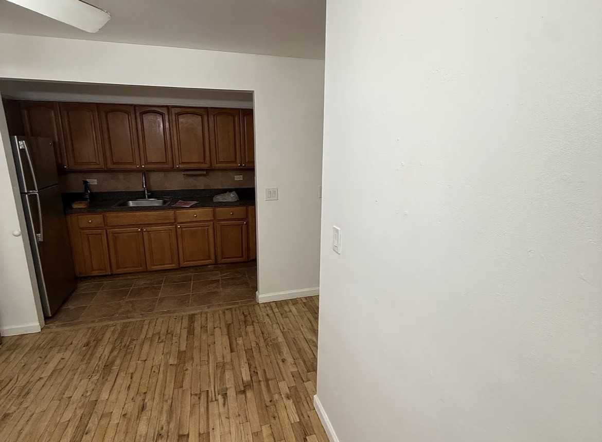 1349 Franklin Ave #1C - Photo 7 of 12