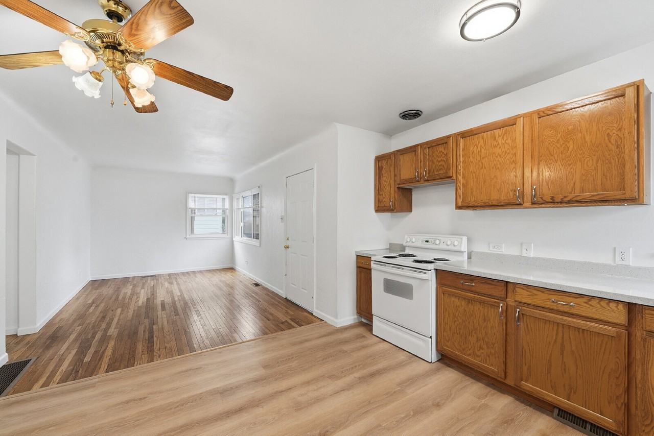 12 Vrain St - Photo 7 of 28