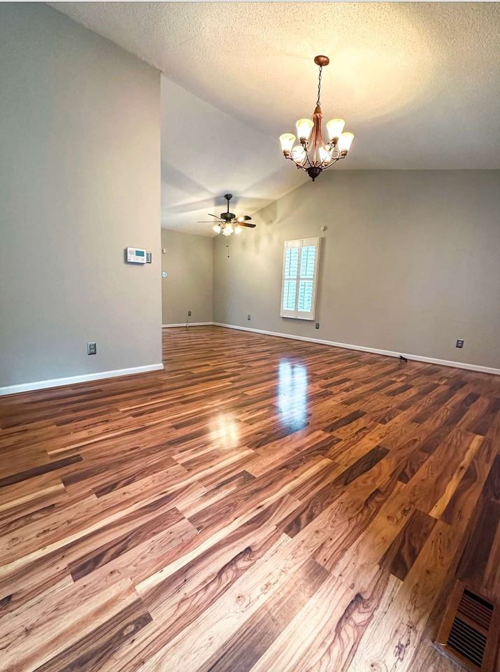 203 Polly Dr - Photo 5 of 25