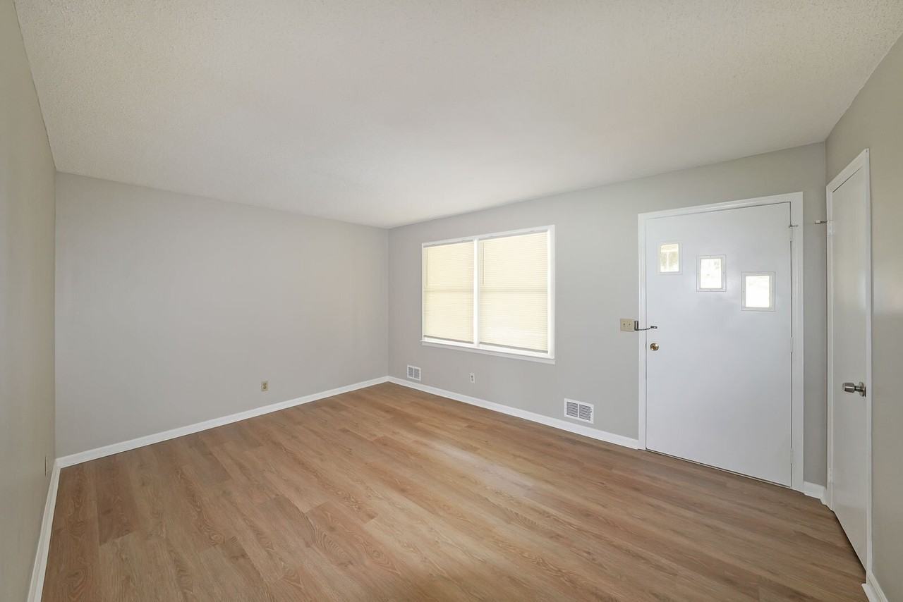 251 Hog Farm Cir - Photo 6 of 25