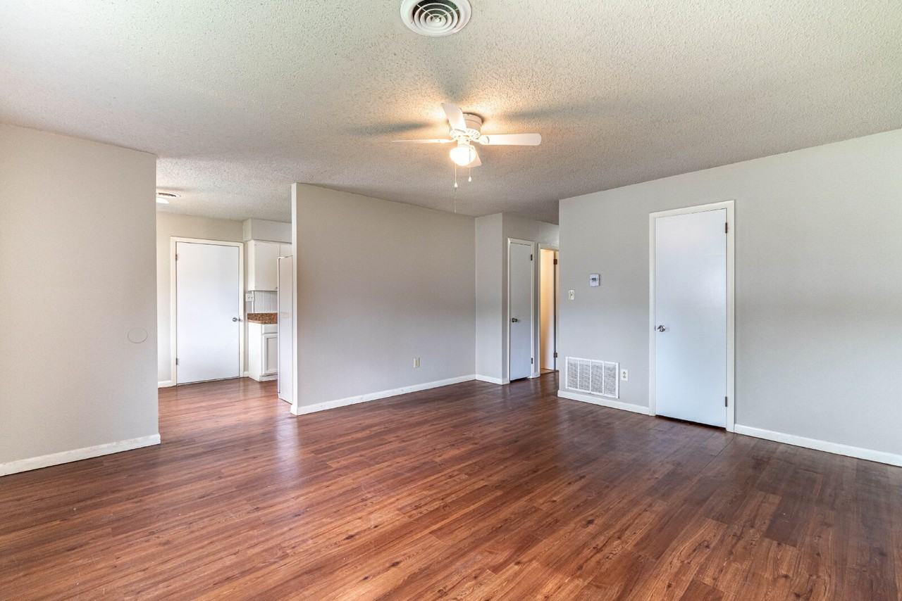 2217 W Alpine Cir - Photo 4 of 20