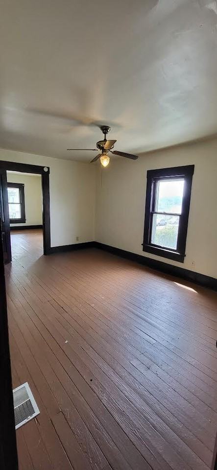 416 S Main St - Photo 7 of 8