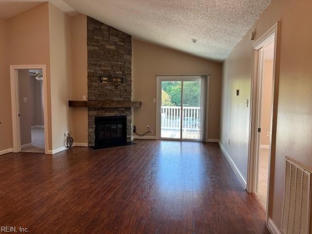 2123 Retreat Ct - Photo 2 of 11