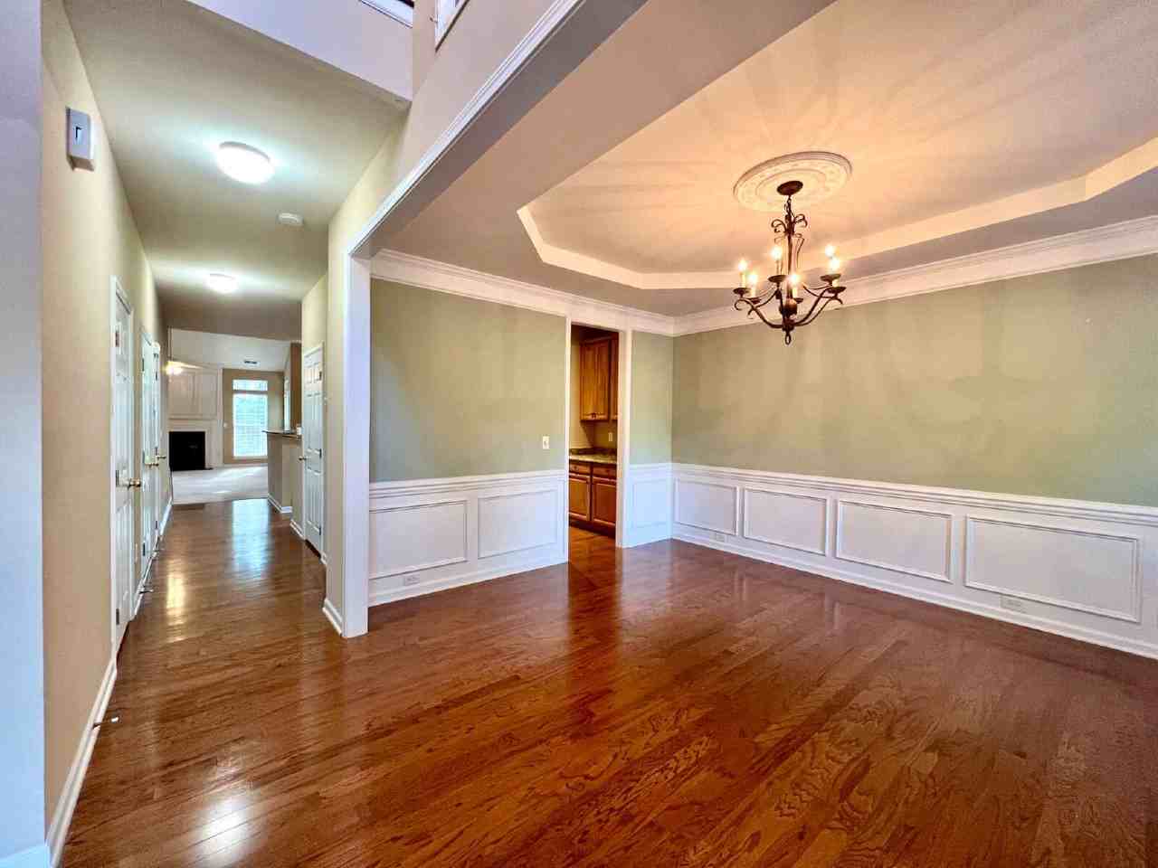 10707 Fred Gutt Dr - Photo 2 of 33