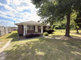 featured image of 3708 Hydrangea St