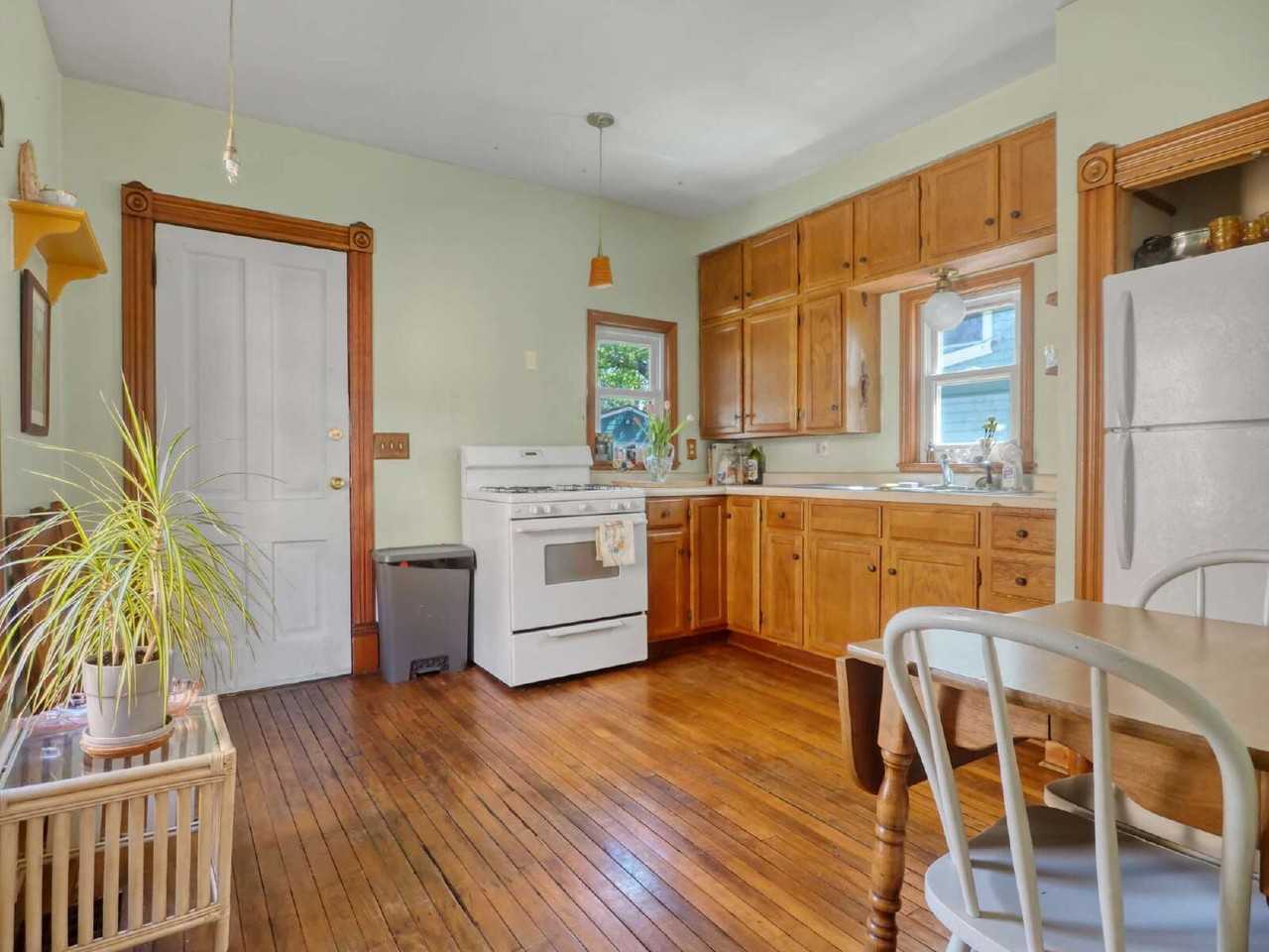 2517 12th Ave S - Photo 4 of 13