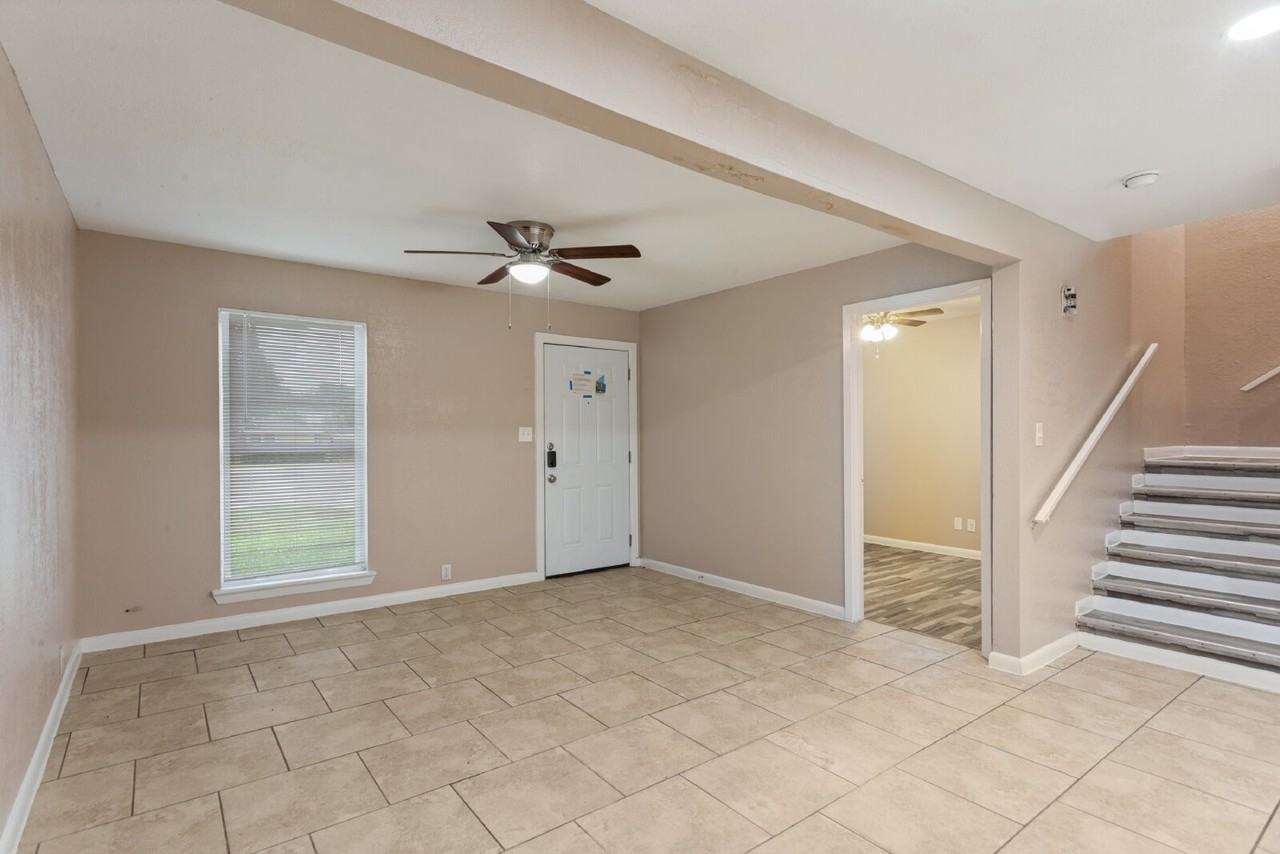 4555 Altamesa Blvd - Photo 4 of 25