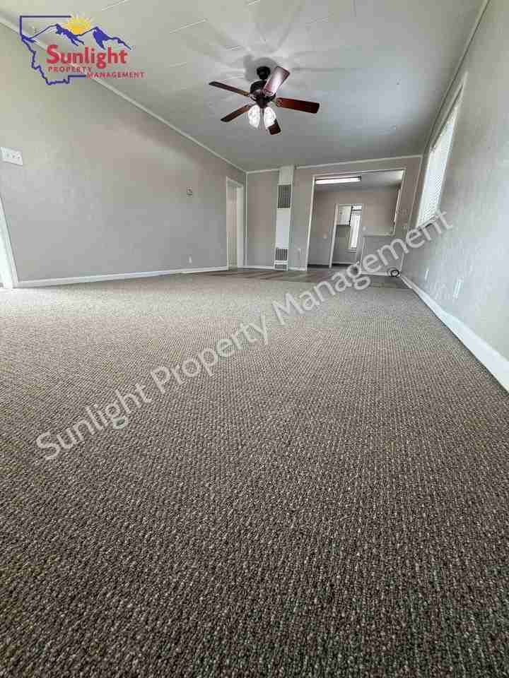 804 W 4th St - Photo 5 of 19
