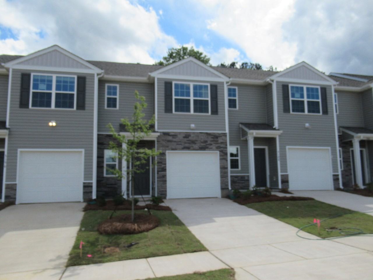 3192 Ora Smith Rd - Photo 3 of 33