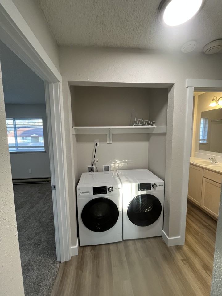 105 Evergreen Dr #12