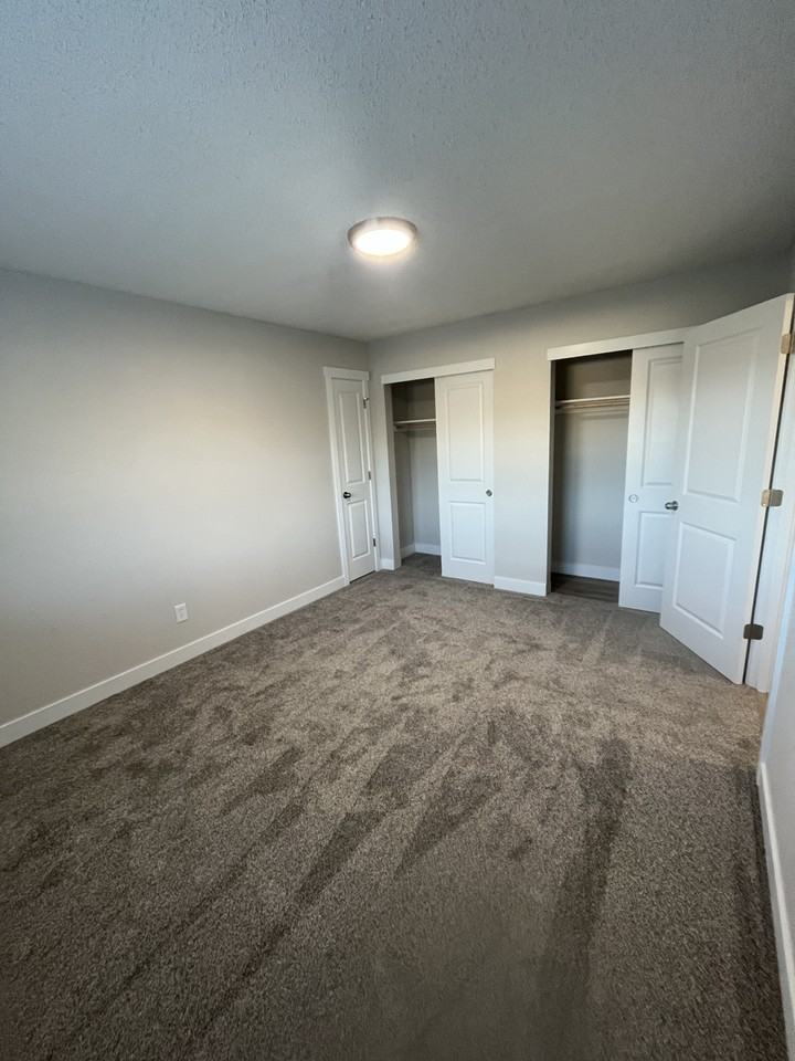 105 Evergreen Dr #12 - Photo 2 of 6