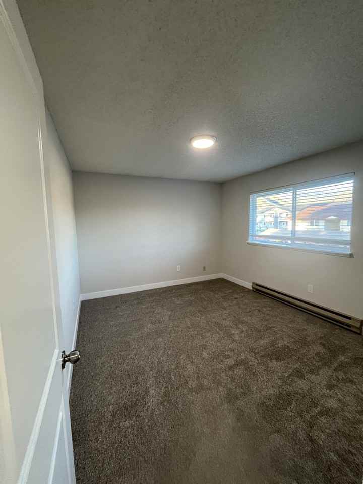 105 Evergreen Dr #12 - Photo 4 of 6